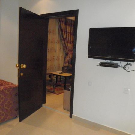 Marina Royal Hotel Suites Кувейт Экстерьер фото