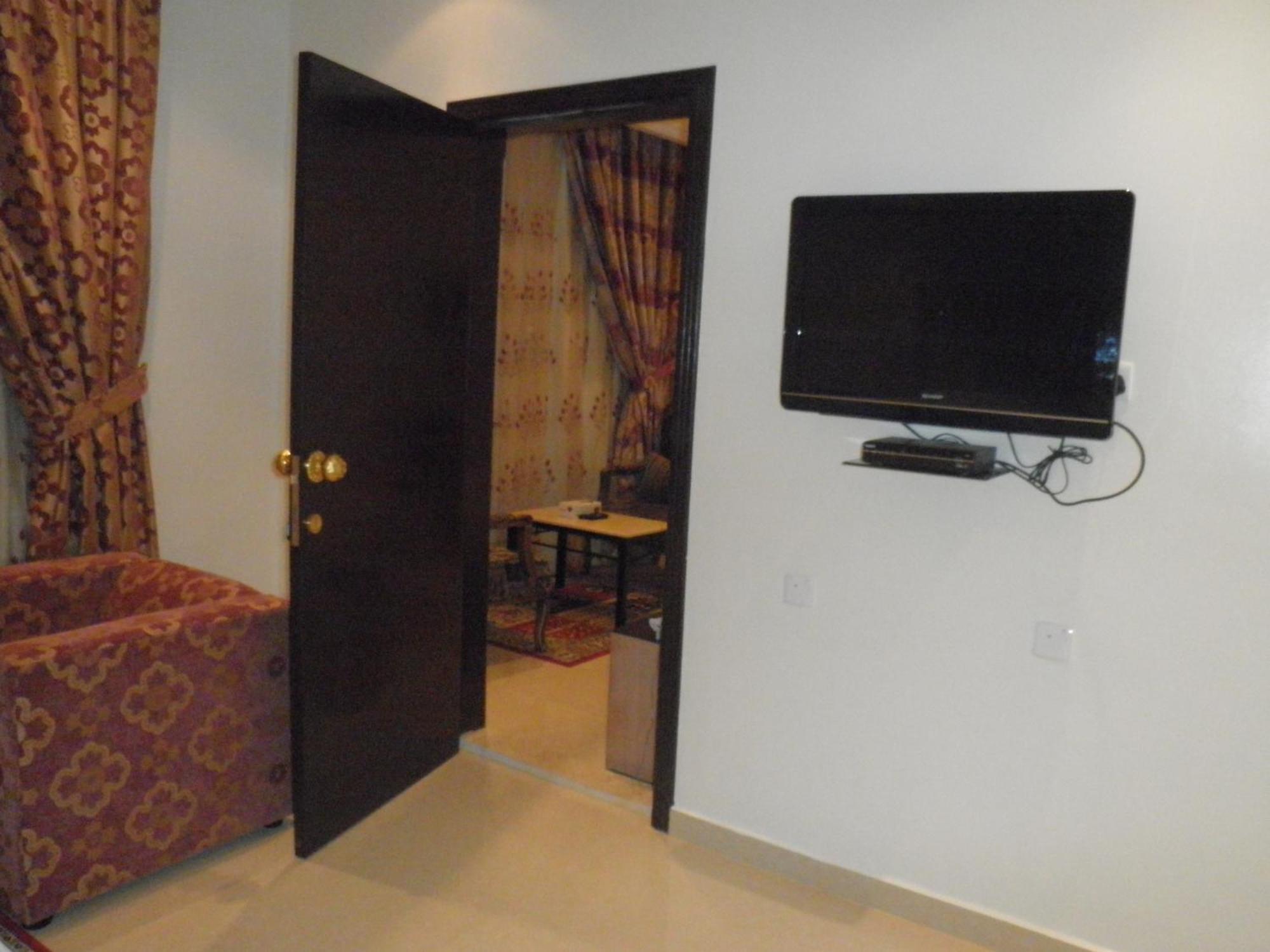 Marina Royal Hotel Suites Кувейт Экстерьер фото